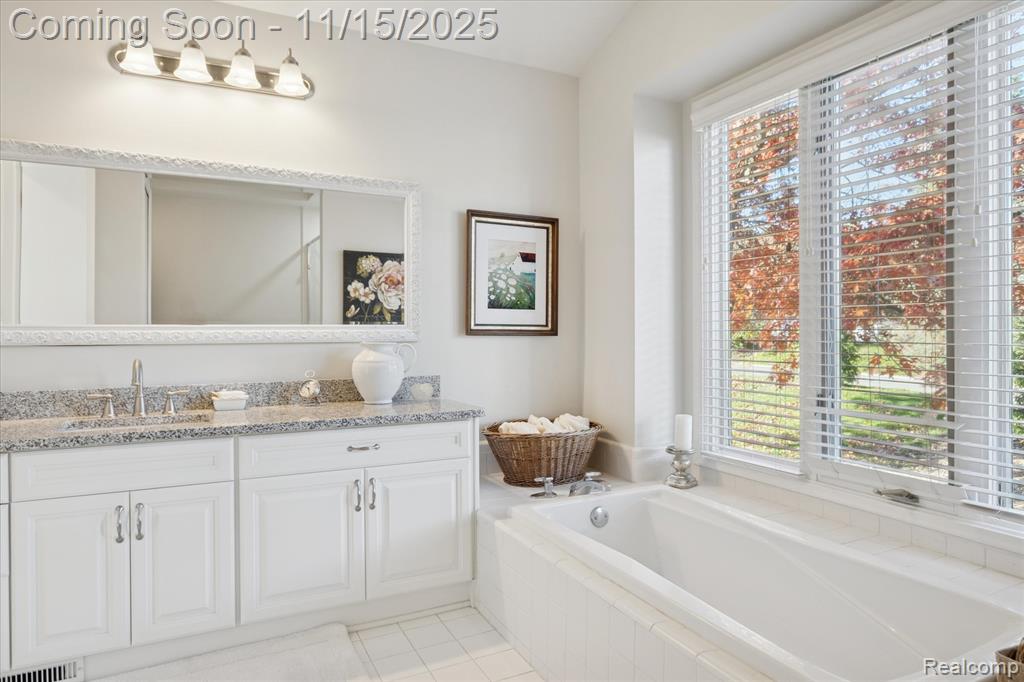 909 Tartan Trail, Bloomfield Hills, MI 48304 — Photo 20