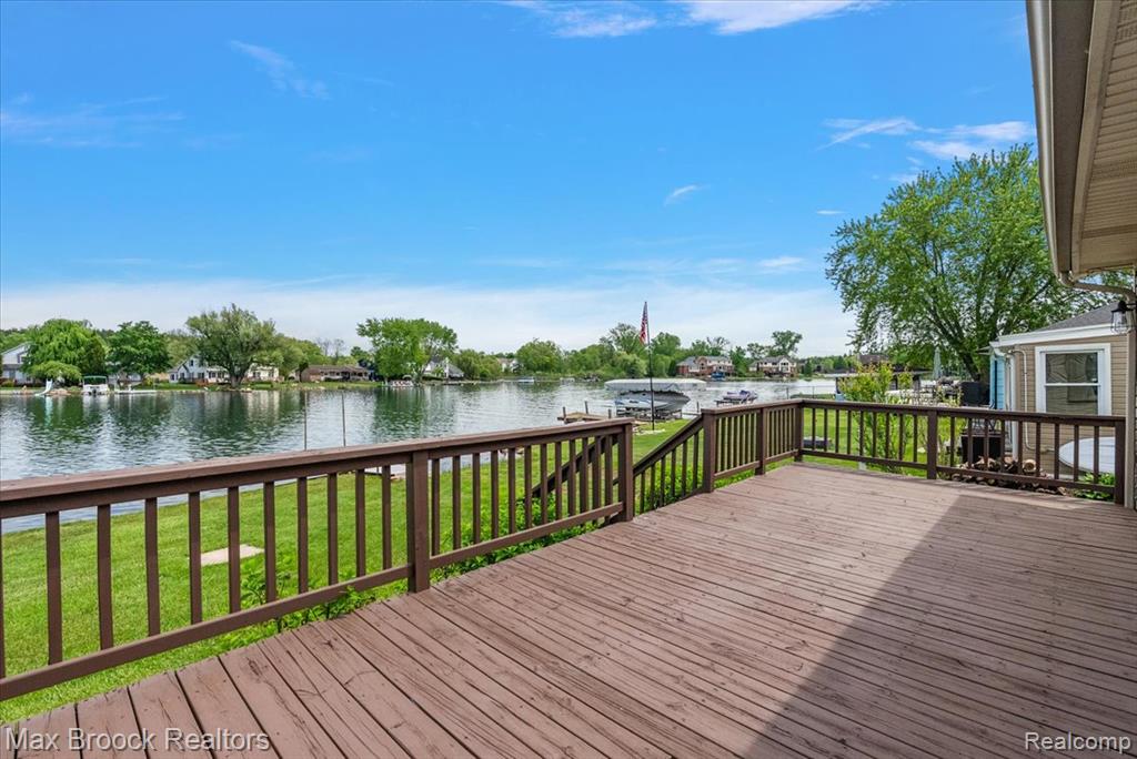 1323 Castlewood Drive, White Lake, MI — Photo 22