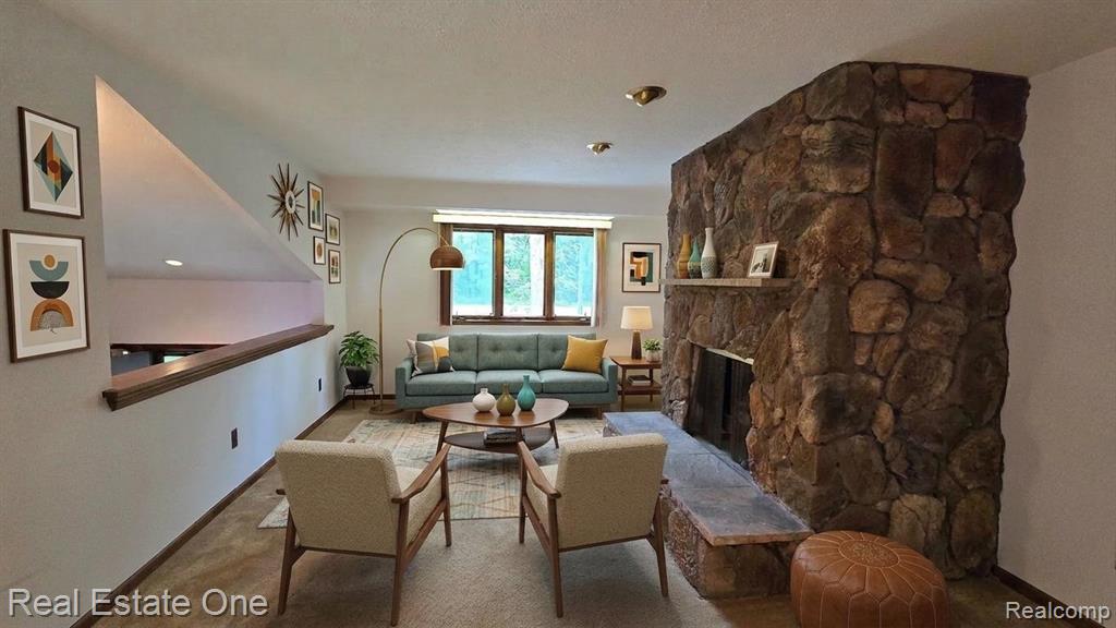 8950 Wise Road, Commerce Twp, MI 48382 — Photo 3