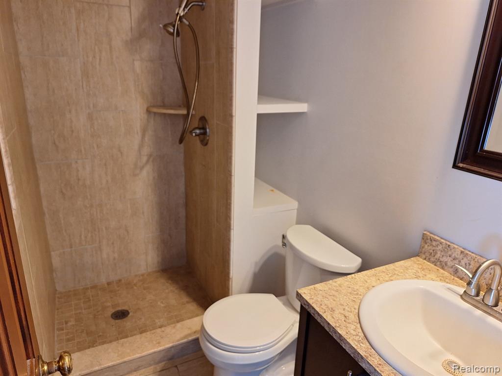 610 W 4TH Street, Royal Oak, MI 48067 — Photo 10
