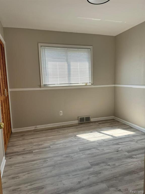 6630 NORBORNE Avenue, Dearborn Heights, MI 48127 — Photo 9