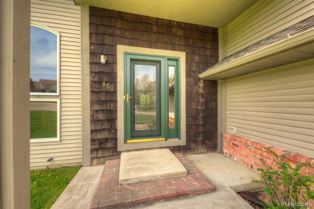 850 VILLAGE PINE Lane, Ortonville, MI 48462 — Photo 17