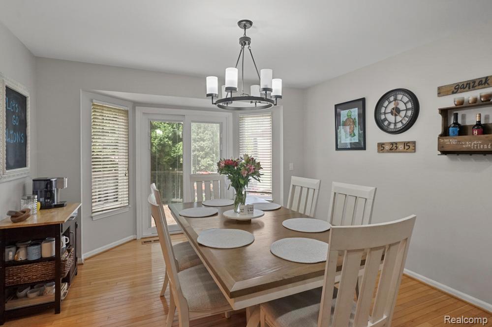 8159 Pickering Place, Westland, MI — Photo 16