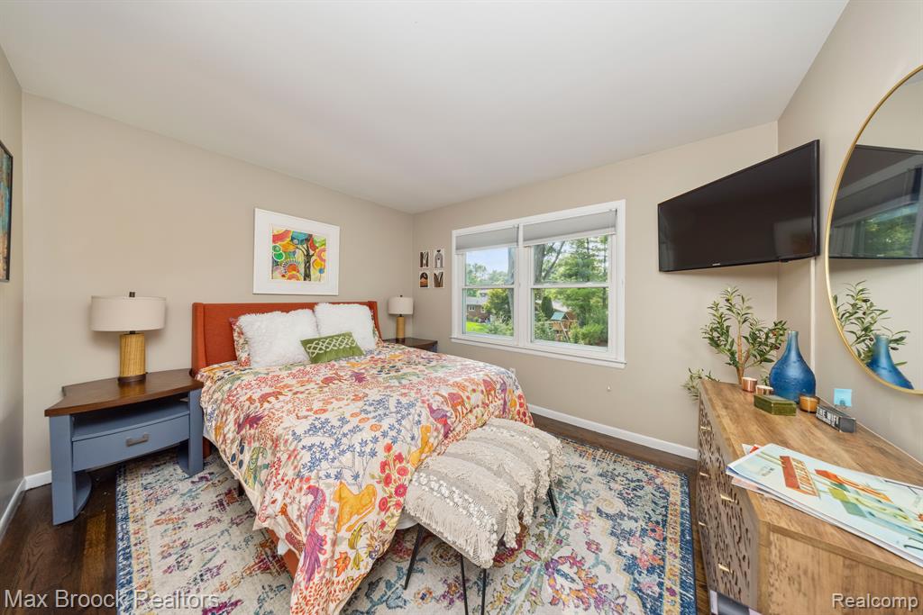 5562 PEBBLESHIRE Road, Bloomfield Hills, MI 48301 — Photo 29