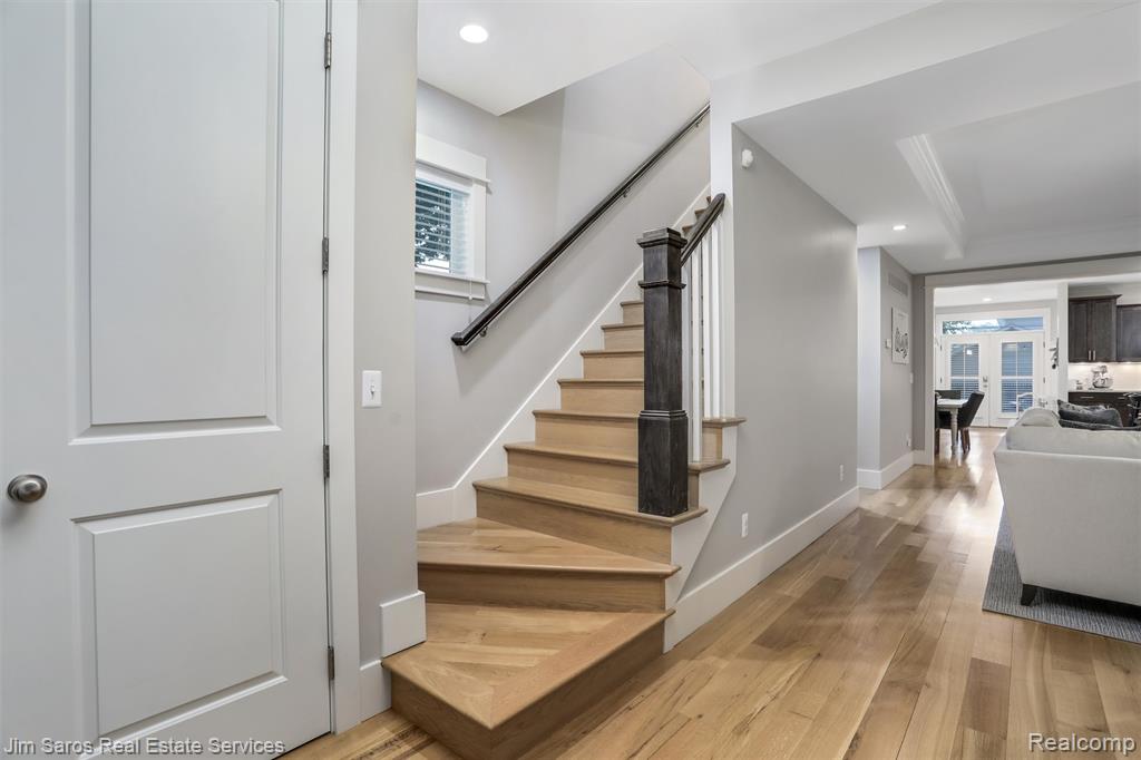 406 N Altadena Avenue, Royal Oak, MI 48067 — Photo 17