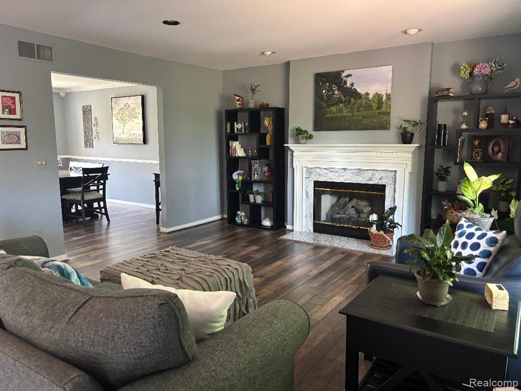 2136 Millstream Drive, Wixom, MI 48393 — Photo 8