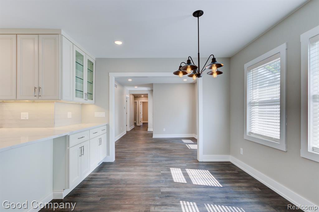 530 W HAZELHURST Street, Ferndale, MI 48220 — Photo 16