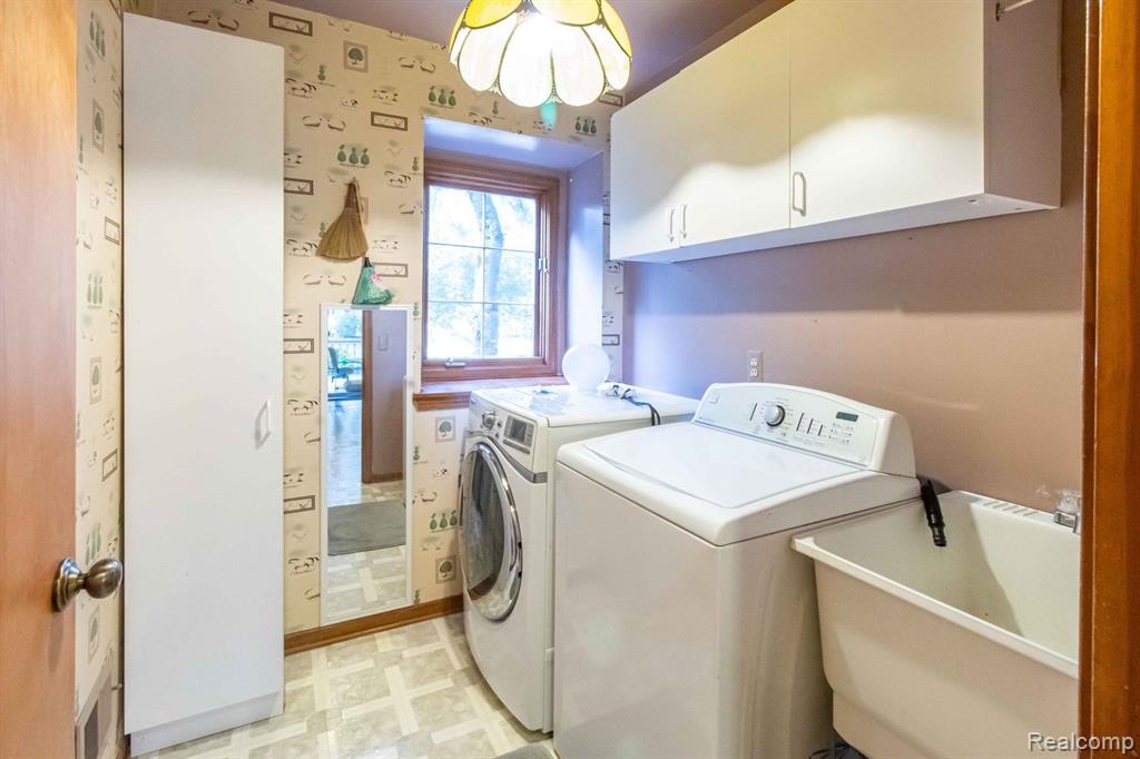 44891 Huntingcross Drive, Novi, MI — Photo 21