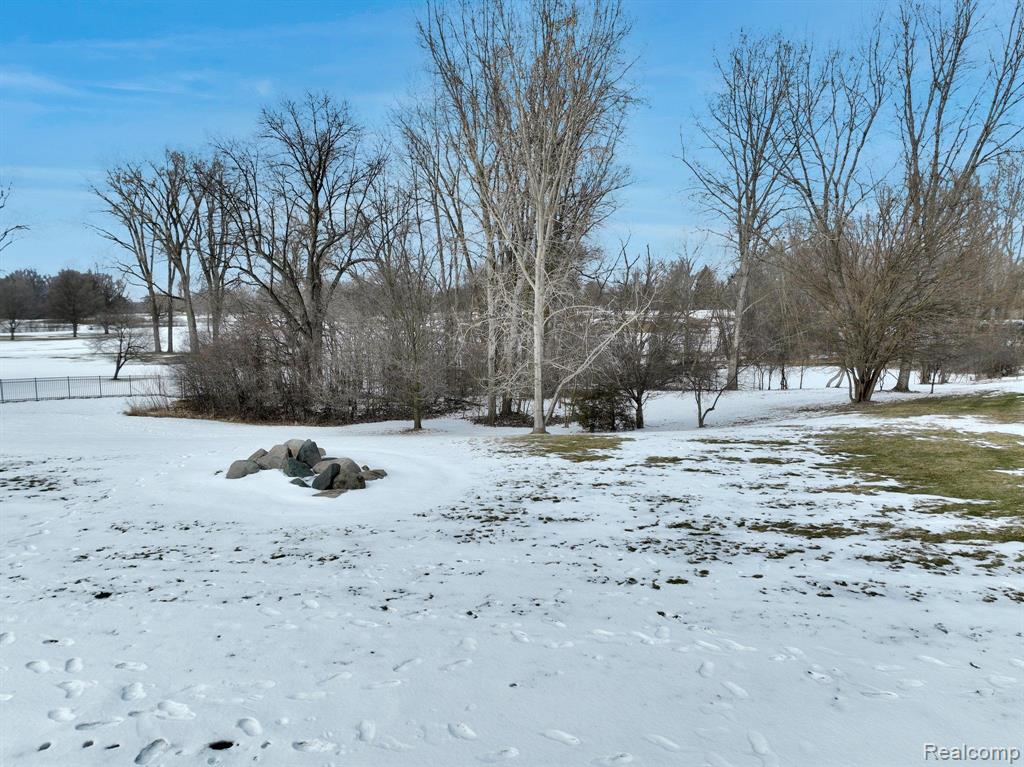6247 W GOLFRIDGE Drive, East Lansing, MI 48823 — Photo 16
