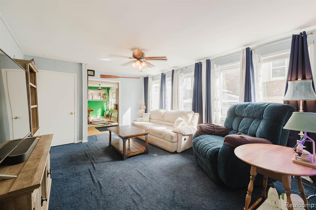 8515 Lake Road, Grosse Ile, MI 48138 — Photo 15