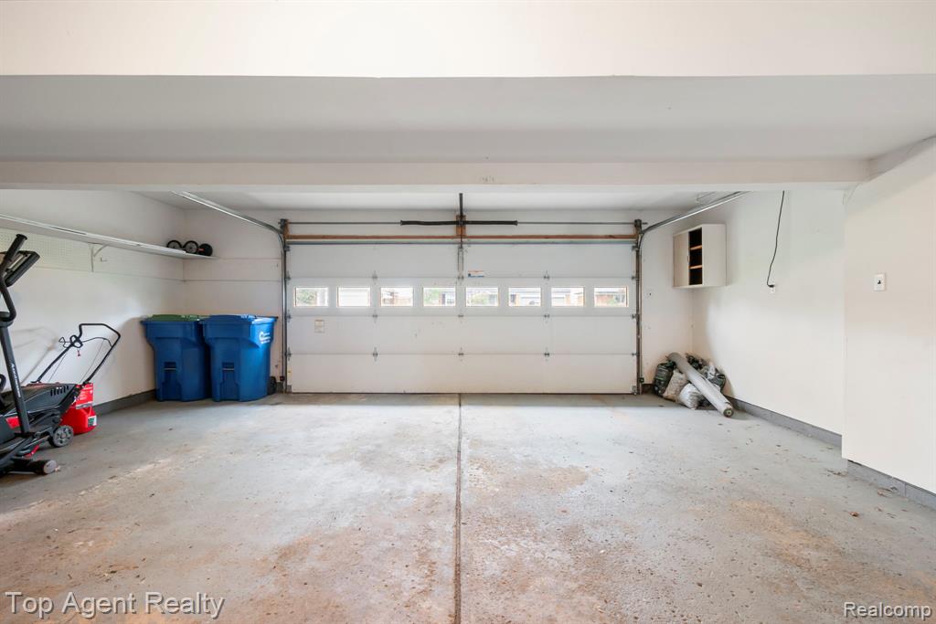 30151 Barbary Court, Warren, MI 48093 — Photo 36