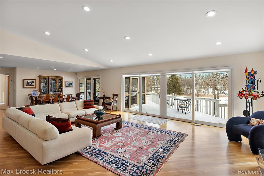2797 Orchard Place, Orchard Lake Village, MI 48324 — Photo 4
