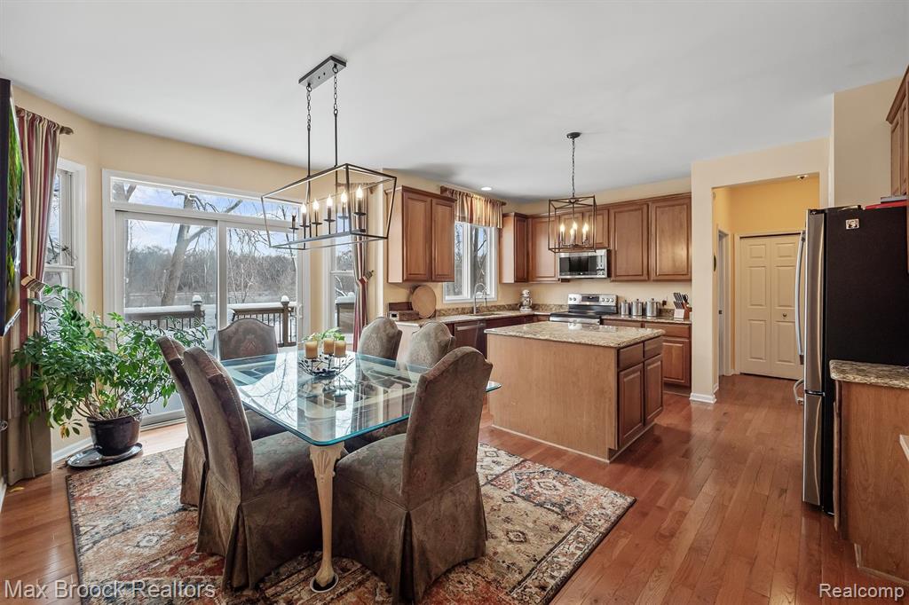 6144 Strawberry Circle, Commerce Twp, MI 48382 — Photo 14