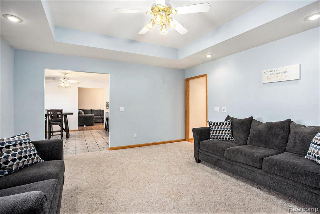 887 E Gordonville Road, Midland, MI 48640 — Photo 19