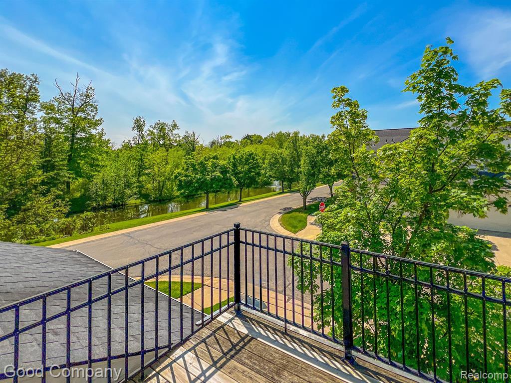 5201 Tamara Circle, Walled Lake, MI 48390 — Photo 22