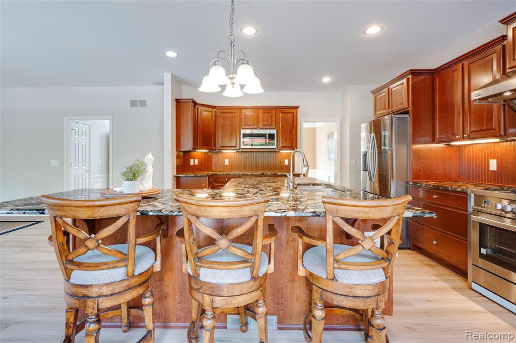 50042 Black Horse Lane, Canton, MI 48188 — Photo 33