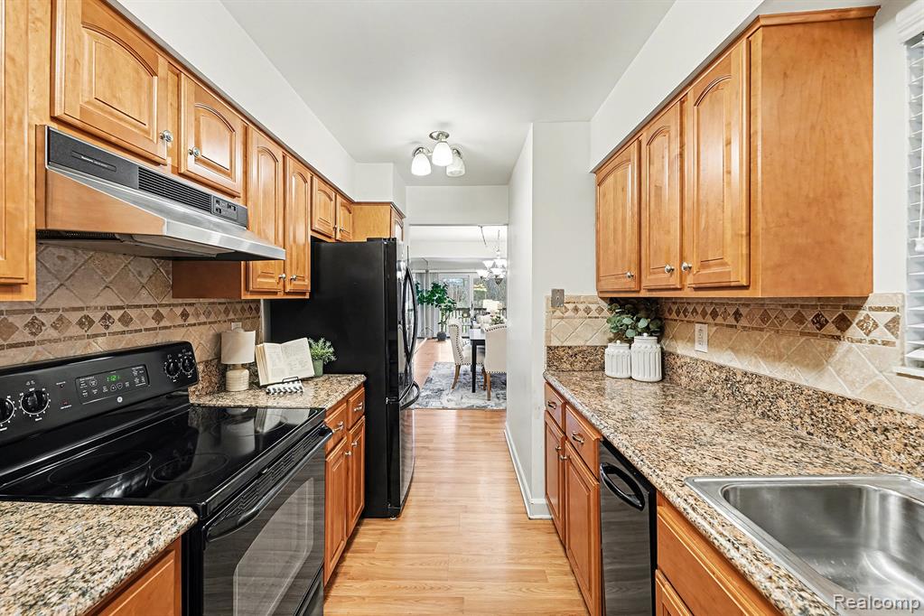 48315 Bayshore Drive, Van Buren, MI 48111 — Photo 10
