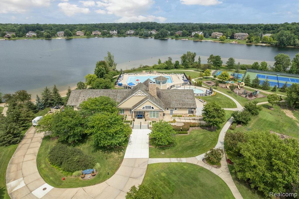 50371 LANGLEY Drive, Novi, MI — Photo 48