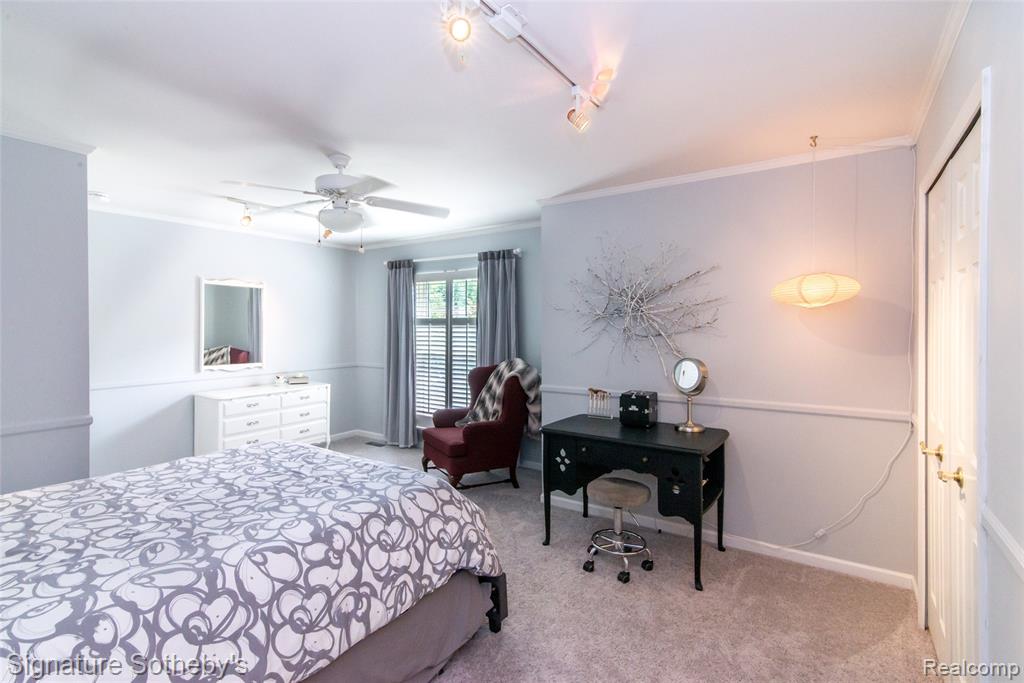 576 Ten Point Drive, Rochester Hills, MI 48309 — Photo 31