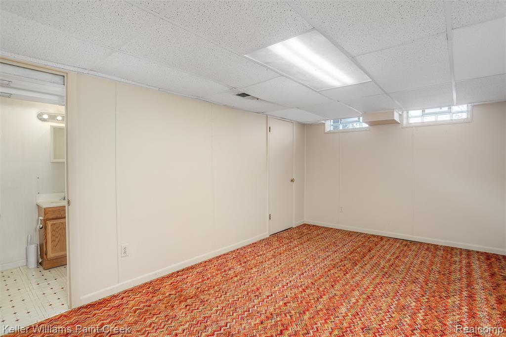 4952 Cara Court, Royal Oak, MI 48073 — Photo 14