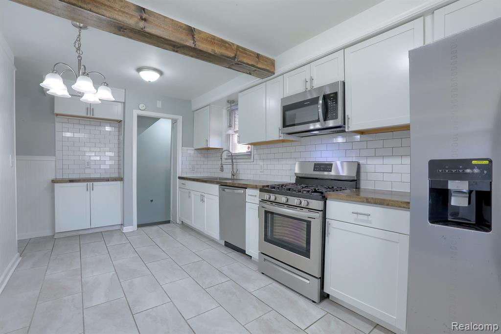 539 FARNHAM Avenue, Lincoln Park, MI 48146 — Photo 4