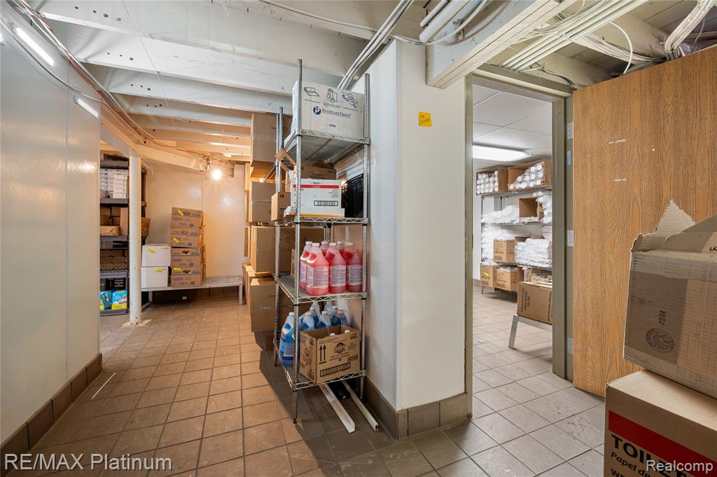 11528 S Saginaw Street, Grand Blanc, MI 48439 — Photo 12