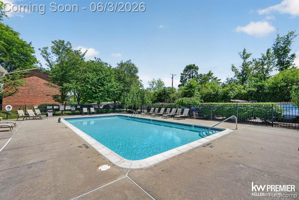 955 Kirts Boulevard, Troy, MI 48084 — Photo 34