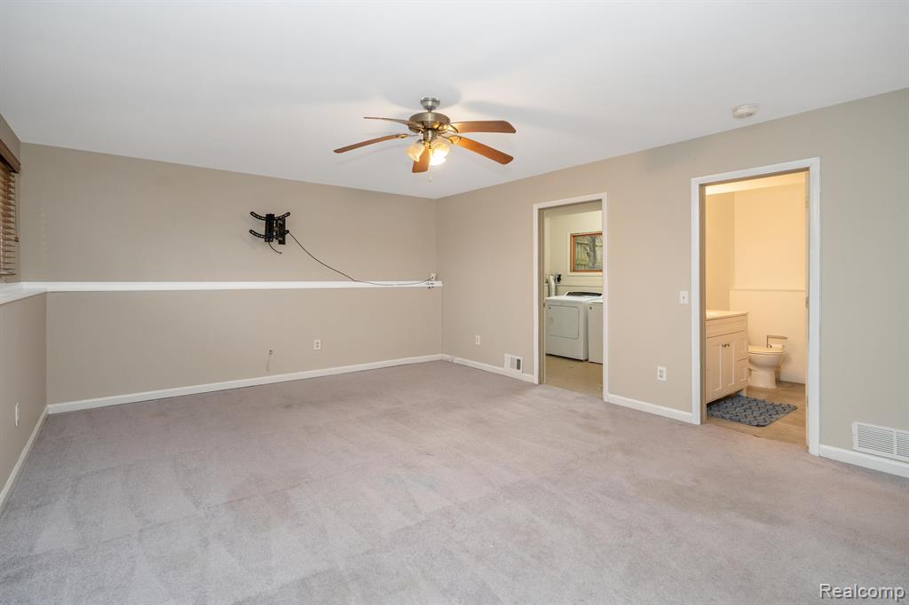 4654 Siebert Road, Waterford, MI 48328 — Photo 18