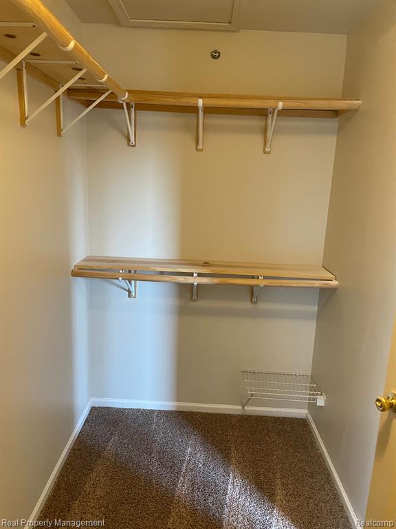 42843 RICHMOND Drive, Sterling Heights, MI 48313 — Photo 22