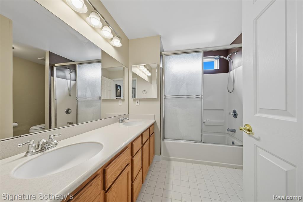 6833 Sadie Lane, Belleville, MI 48111 — Photo 12