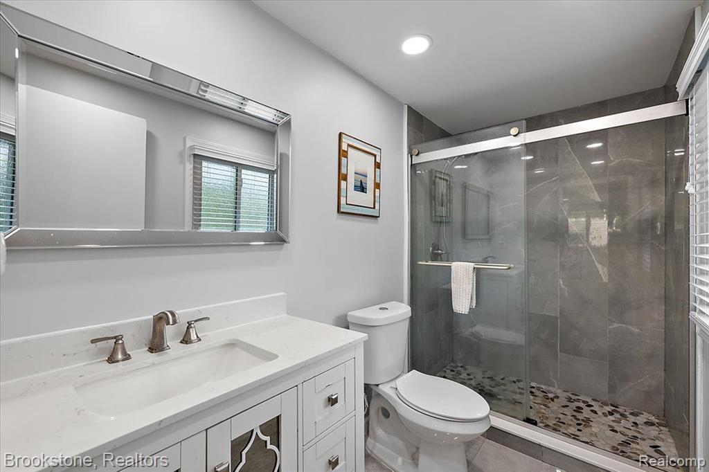 711 Hickory Heights Drive, Bloomfield Hills, MI 48304 — Photo 20