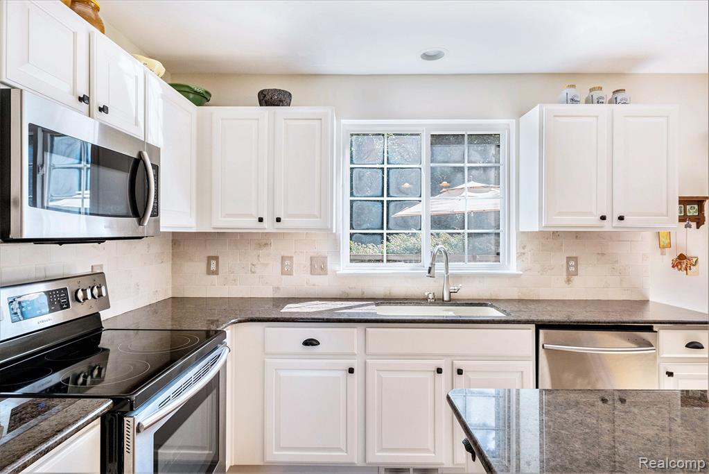 6320 Knob Bend Drive, Grand Blanc, MI 48439 — Photo 5