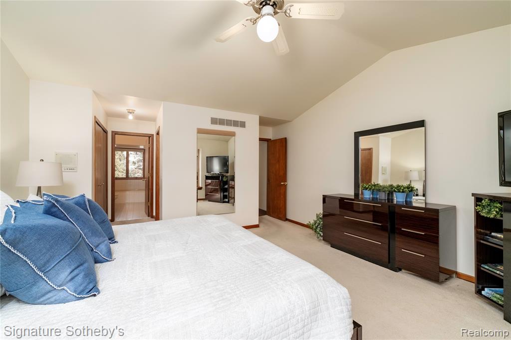 16819 Country Knoll Drive, Northville, MI 48168 — Photo 24