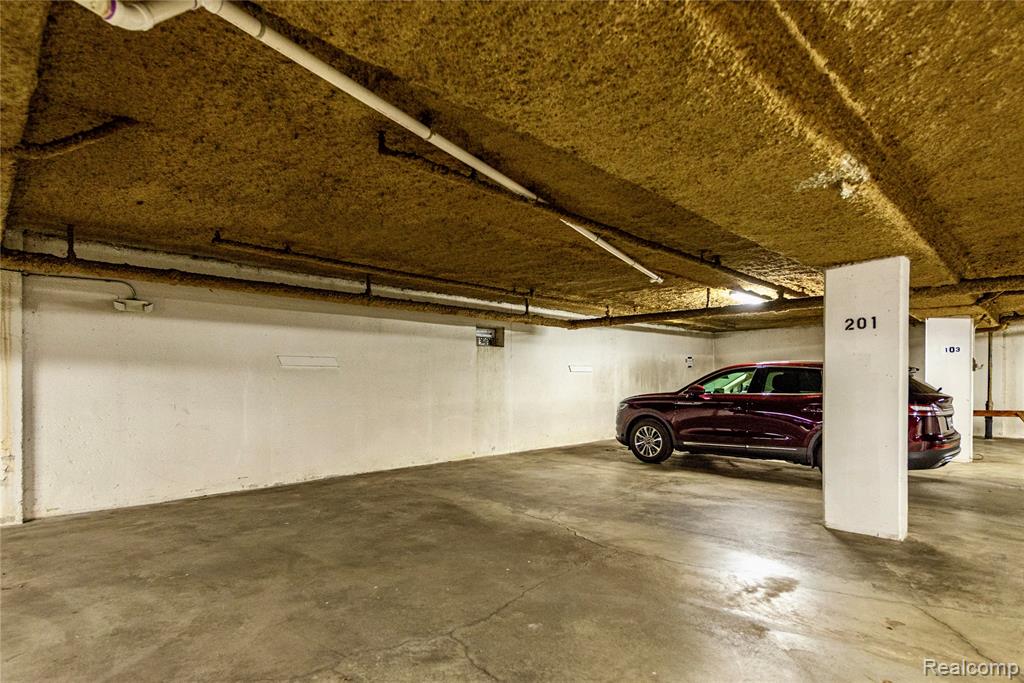 19710 W 13 Mile Road, 201, Beverly Hills, MI 48025 — Photo 26