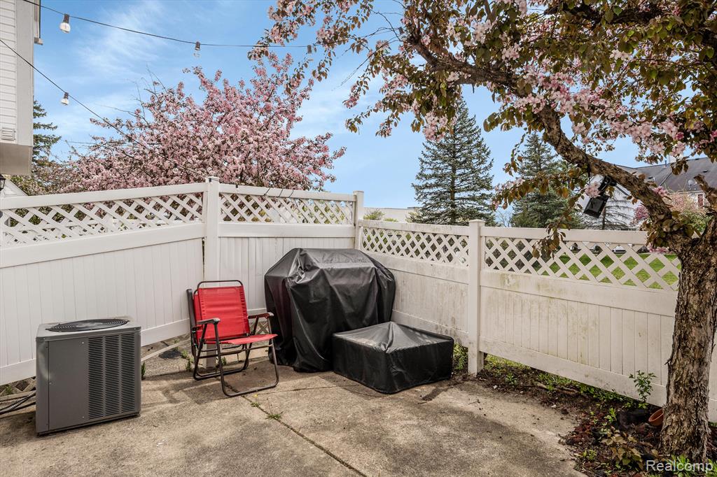 22241 ATLANTIC POINTE, Farmington Hills, MI 48336 — Photo 27