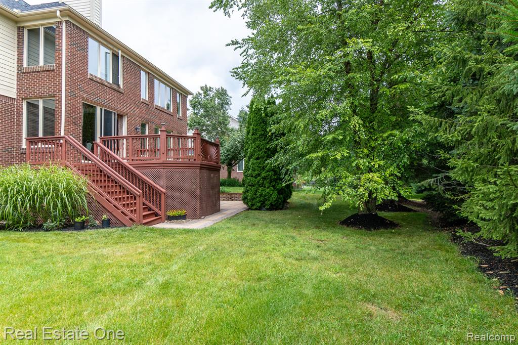 18090 Peninsula Way, Northville, MI 48168 — Photo 90