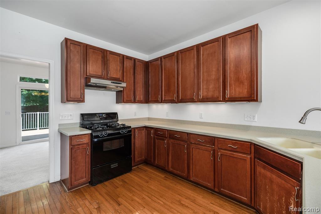 1341 Hollins Hall Lane, Troy, MI 48085 — Photo 4