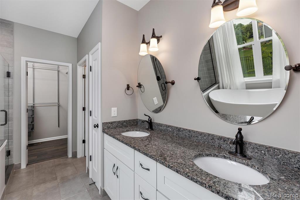 4280 ROLLING MEADOW Lane, Ypsilanti, MI 48197 — Photo 25