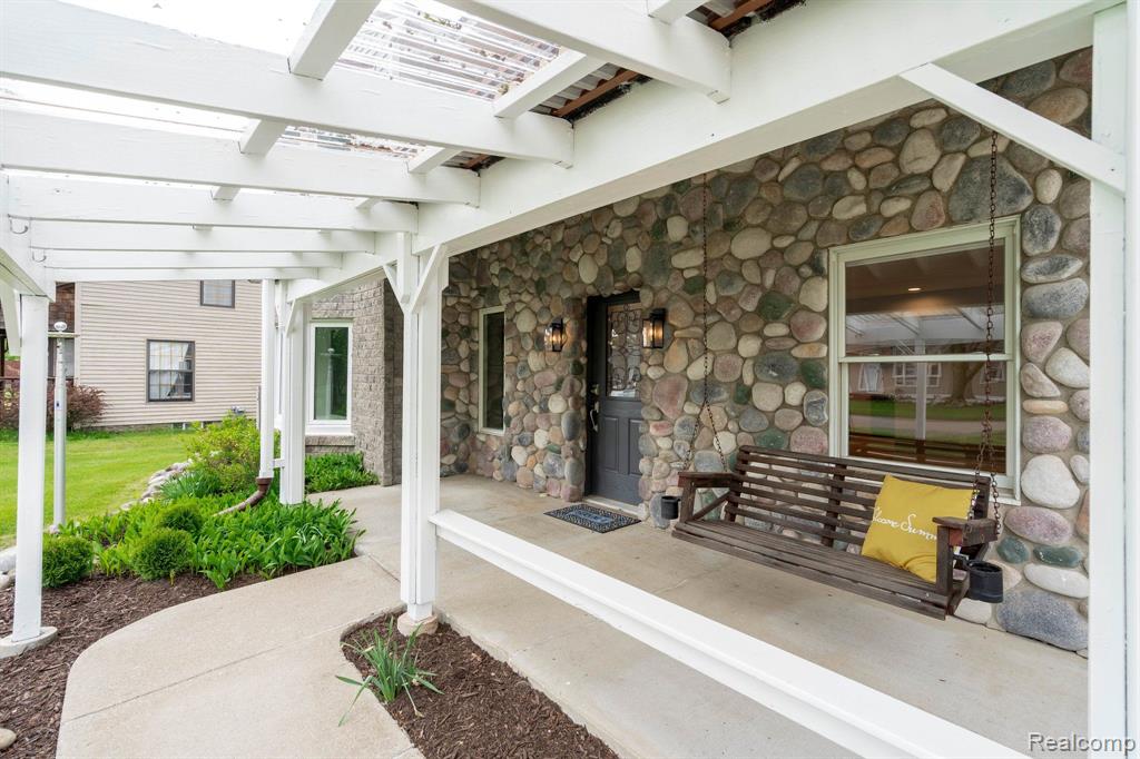 3246 MILLWALL Avenue, Keego Harbor, MI 48320 — Photo 3