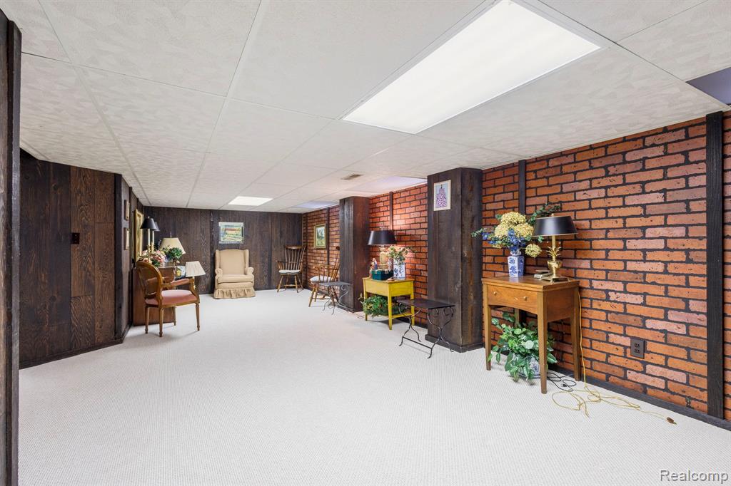830 Croydon Road, Rochester Hills, MI 48309 — Photo 41