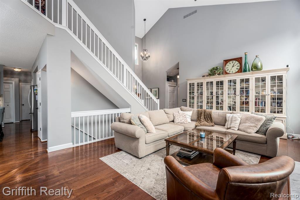 4593 VILLA FRANCE Drive, Brighton, MI 48116 — Photo 6