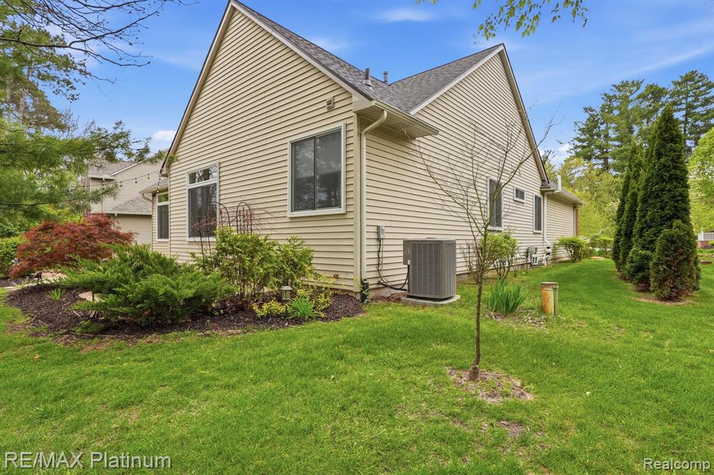 2508 Signature Drive, Pinckney, MI 48169 — Photo 31