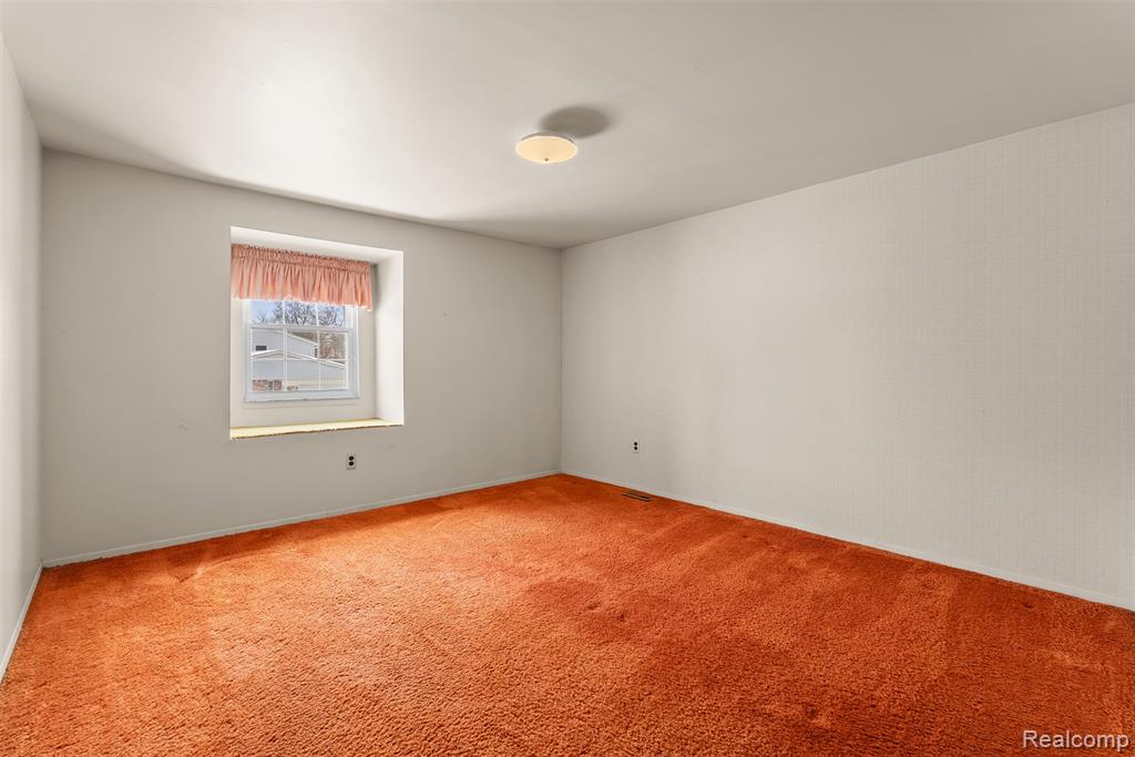 487 Pinehurst Drive, Rochester Hills, MI 48309 — Photo 21