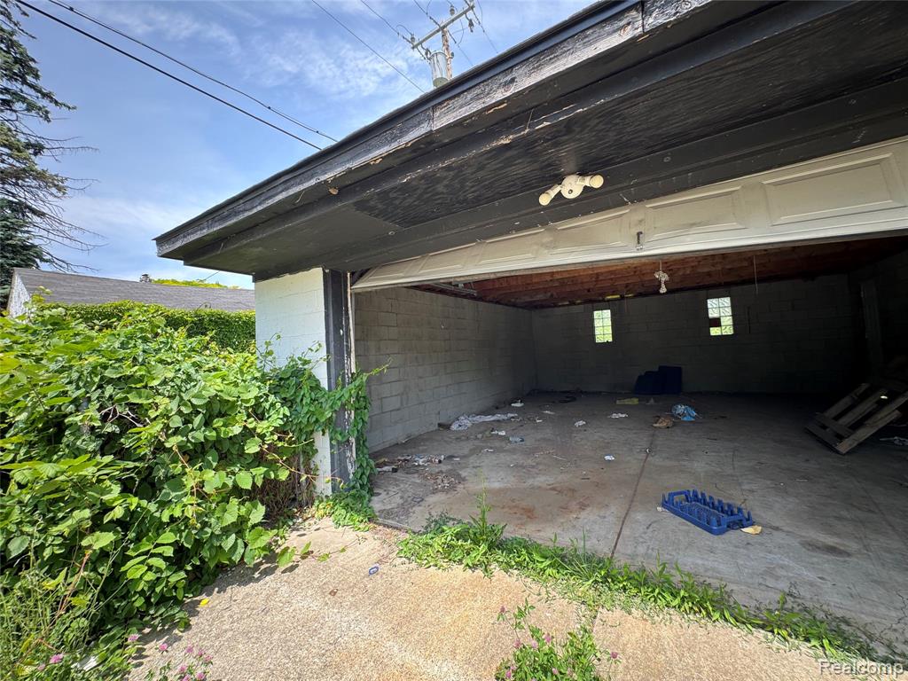 9710 Courville Street, Detroit, MI 48224 — Photo 34