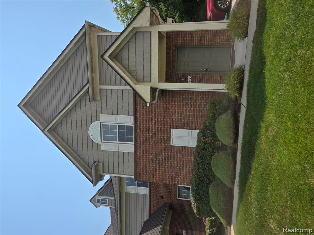 27640 HIDDEN OAKS Drive, Trenton, MI 48183 — front exterior