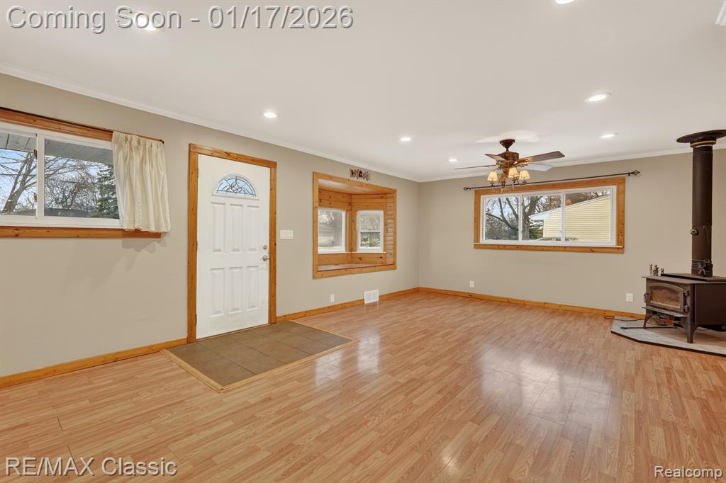 7346 S Shaker Drive, Waterford, MI 48327 — Photo 9