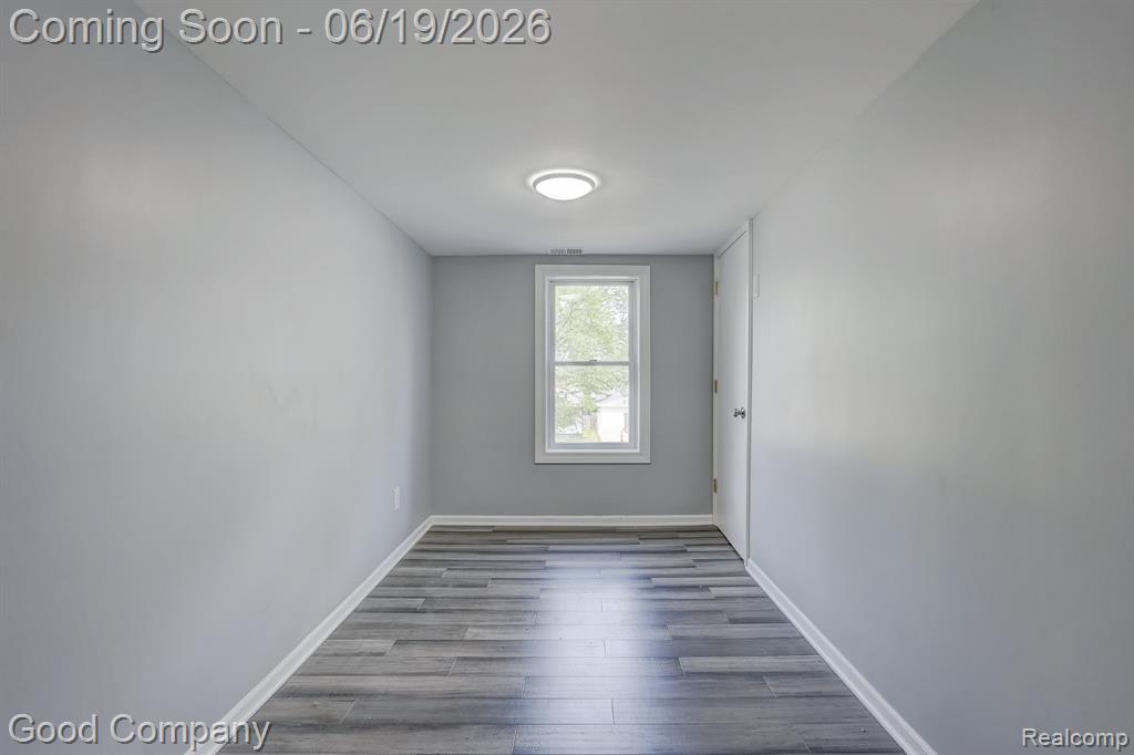 335 W Lincoln Avenue, Madison Heights, MI 48071 — Photo 27