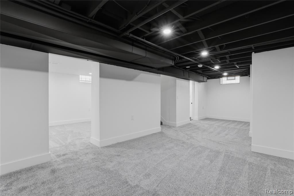 23509 Parklawn Street, Oak Park, MI 48237 — Photo 25