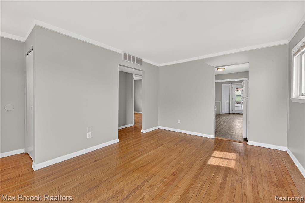 23448 Easterling Avenue, Hazel Park, MI 48030 — Photo 10
