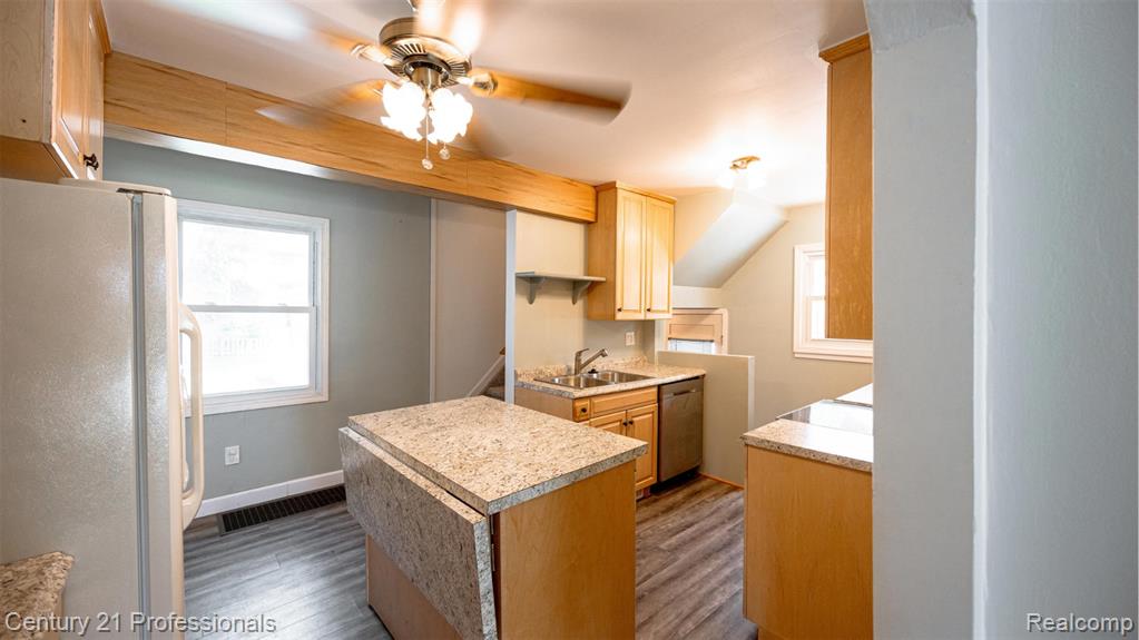 516 Renshaw Street, Rochester, MI 48307 — Photo 12
